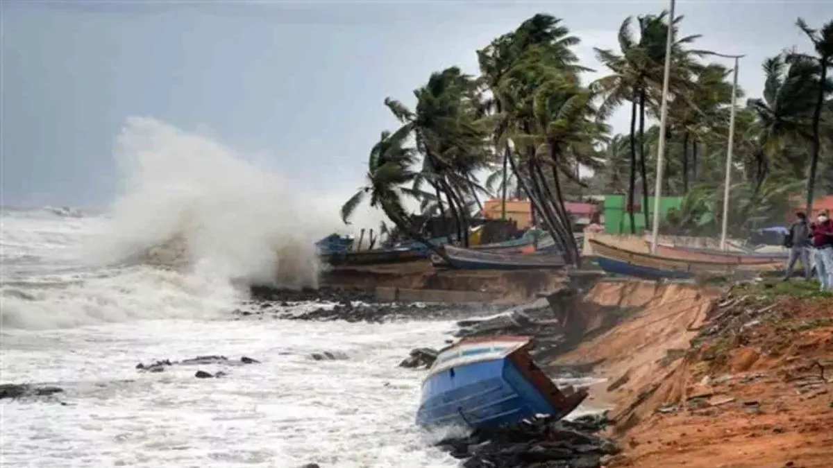 Cyclone 'Biparjoy' took a severe form, high alert issued in these states