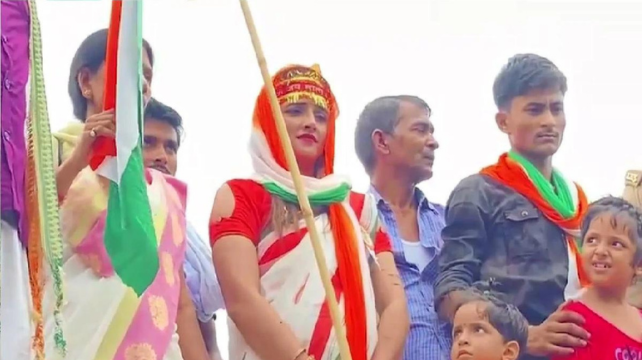 Seema Haider seen dressed in the colors of India, slogans of Pakistan Murdabad, video going viral