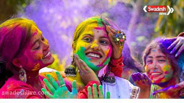 The whole country was drenched in colors, people applied colors and wished each other.