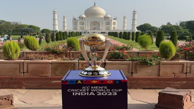 World Cup trophy reached Taj Mahal, tourists line up to take photographs, ICC Cricket World Cup in India after 12 years