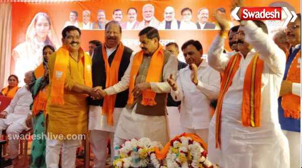 In Madhya Pradesh, many Congress leaders including former MLA Manoj Chawla joined BJP, CM Mohan Yadav gave membership.